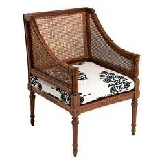 Classic Wooden Bedroom Chair for Stylish Comfort Classic Wooden Bedroom Chair for Stylish Comfort